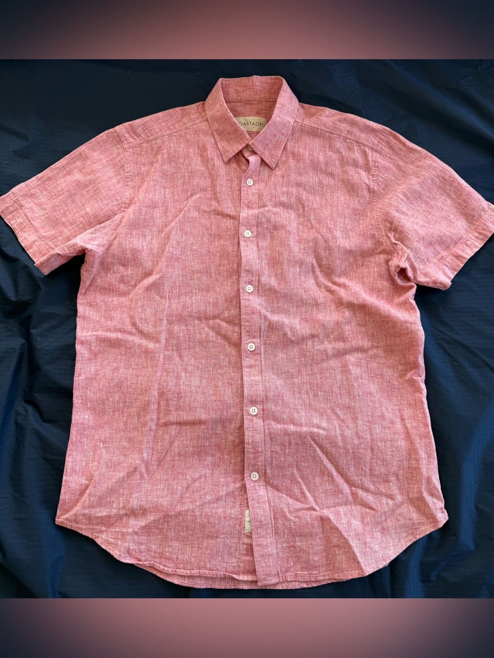 Men’s Short-Sleeve Button-Down Shirt in Heathered Salmon Pink/Red